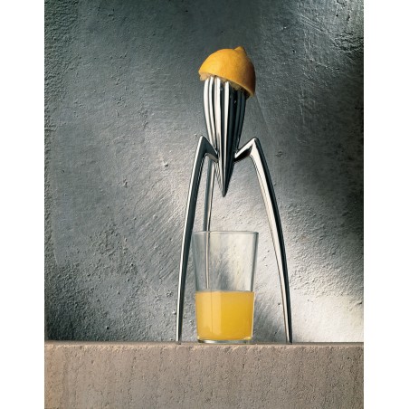 Storcatorul de citrice Juicy Salif