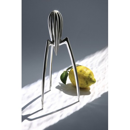 Storcatorul de citrice Juicy Salif